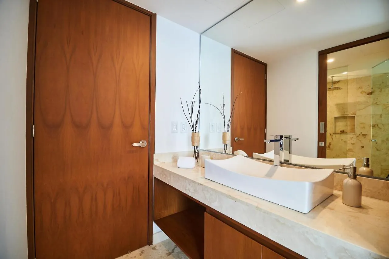 Charming & Stylish Apartment Pdc Swimming Pool & Gym Close To The Beach Nice Amenities  Playa del Carmen